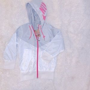NWT Nike Wind Breaker